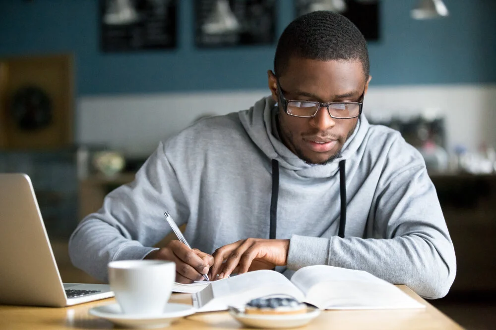 How to Start an Analytical Essay with a Strong Hook